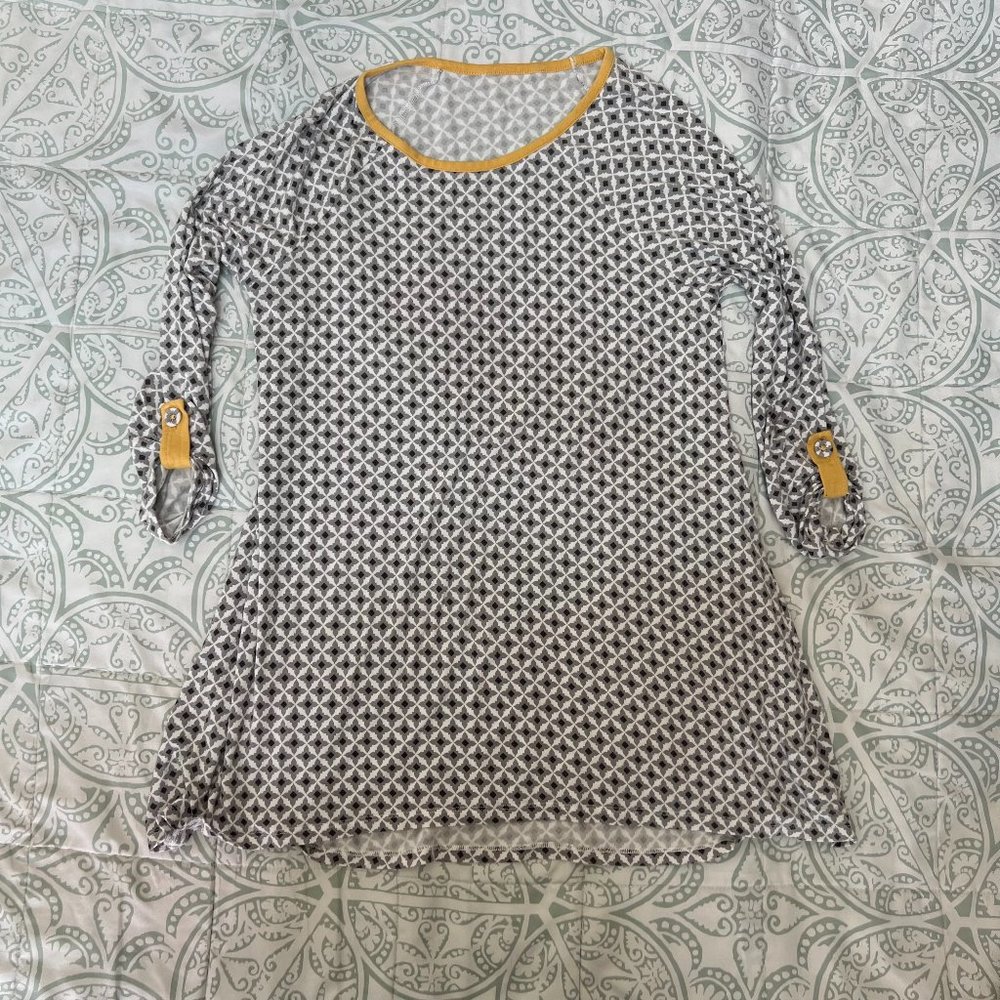 Patterned 3/4 Sleeve Swing Top
